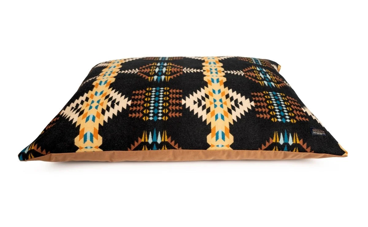 Rancho Arroyo Black Heritage Wool Pet Bed